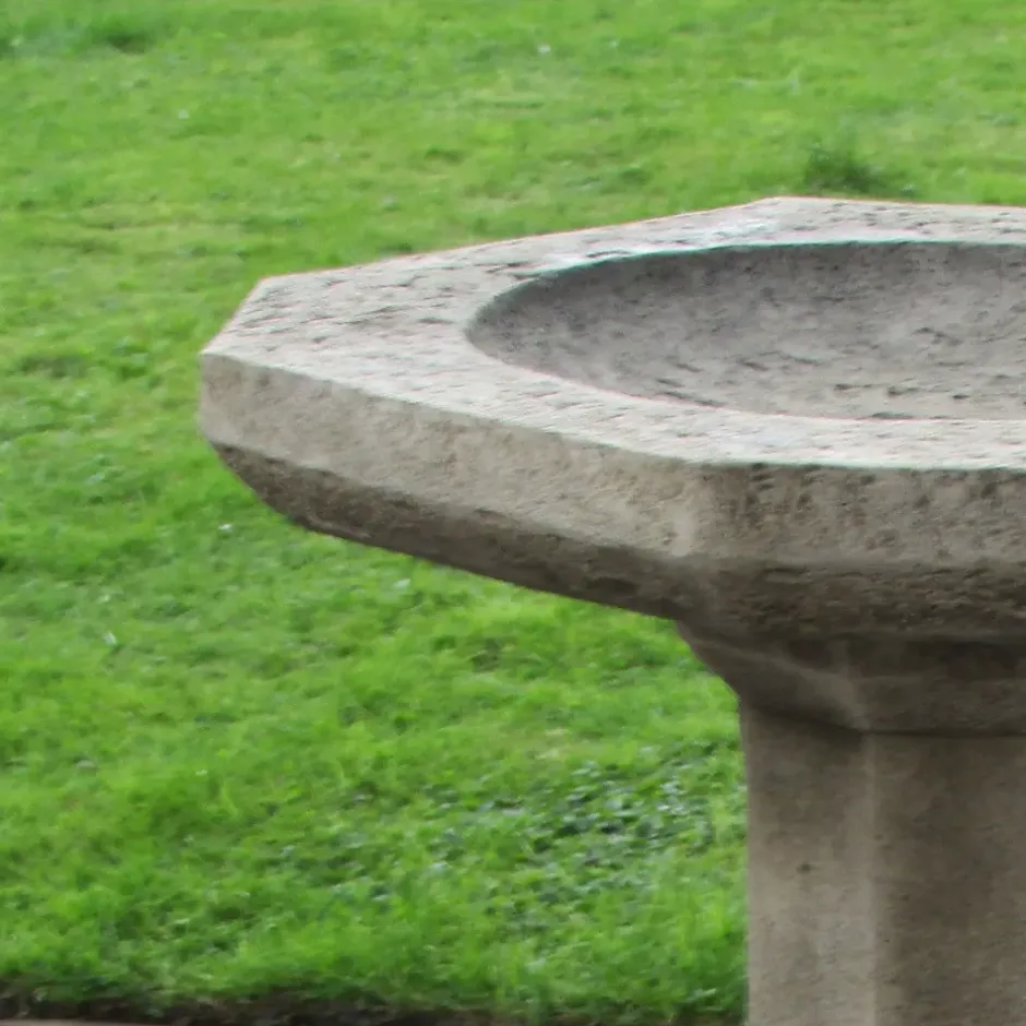 Statues & Sculptures Bird Baths^Balmoral Stone Garden Bird Bath
