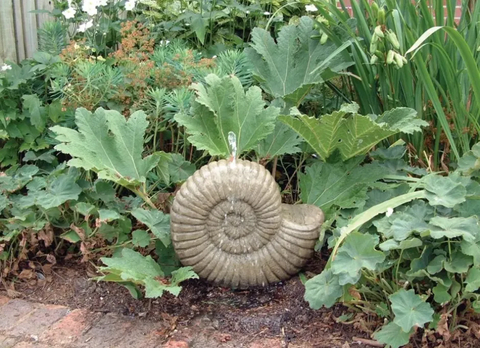 Statues & Sculptures Water Features^Grand Ammonite Fossil Stone Garden Water Feature