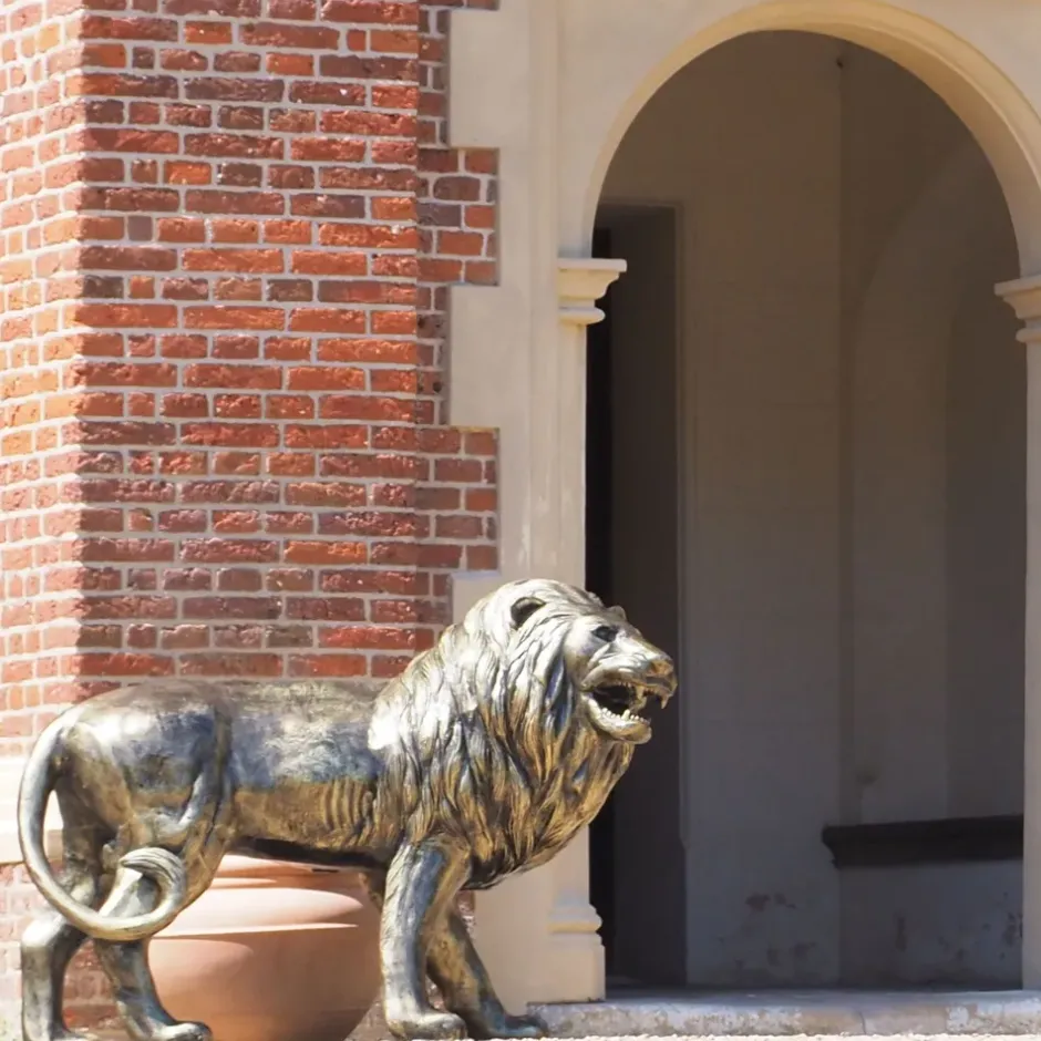 Statues & Sculptures Wildlife|Lions^Grand Lion Right Facing Bronze Metal Garden Statue