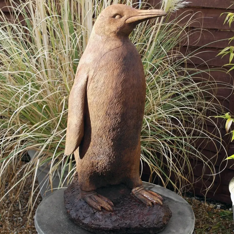 Statues & Sculptures Sealife^Monty the Penguin Stone Garden Ornament (Rust)