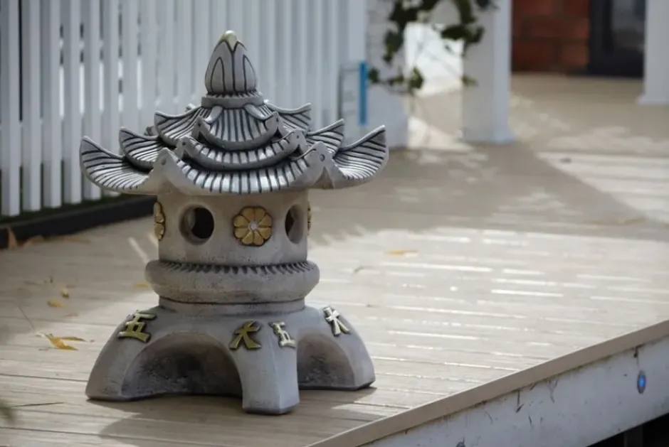Statues & Sculptures Pagodas^Triple Top Japanese Pagoda Stone Garden Ornament