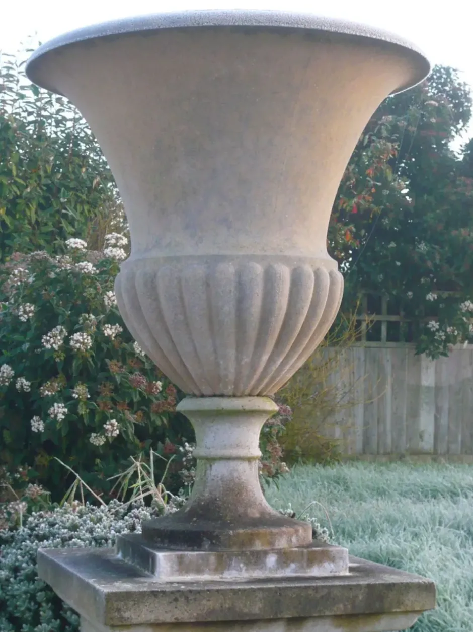 Statues & Sculptures Large|Round^Verona Vase Stone Garden Planter