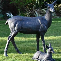 Statues & Sculptures Stags & Deers^Wild Doe & Fawn 103cm Bronze Metal Garden Statues